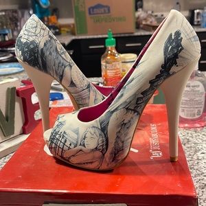 Just fabulous platform Heels- Gated Soul size 9 platform peep toe heel